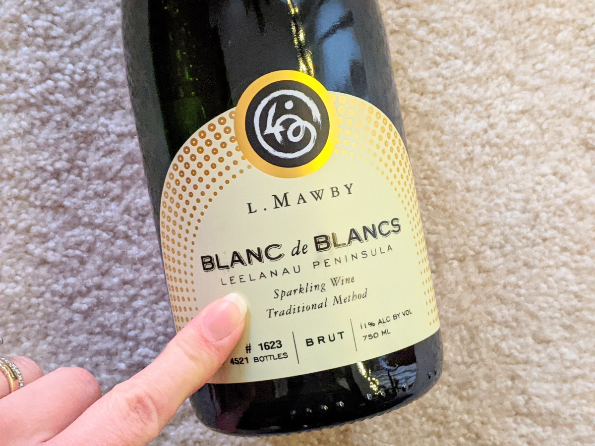 A Winemaking Exclusive BehindtheScenes with how Bubbles get into