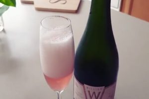 Pét-nat sparkling rose